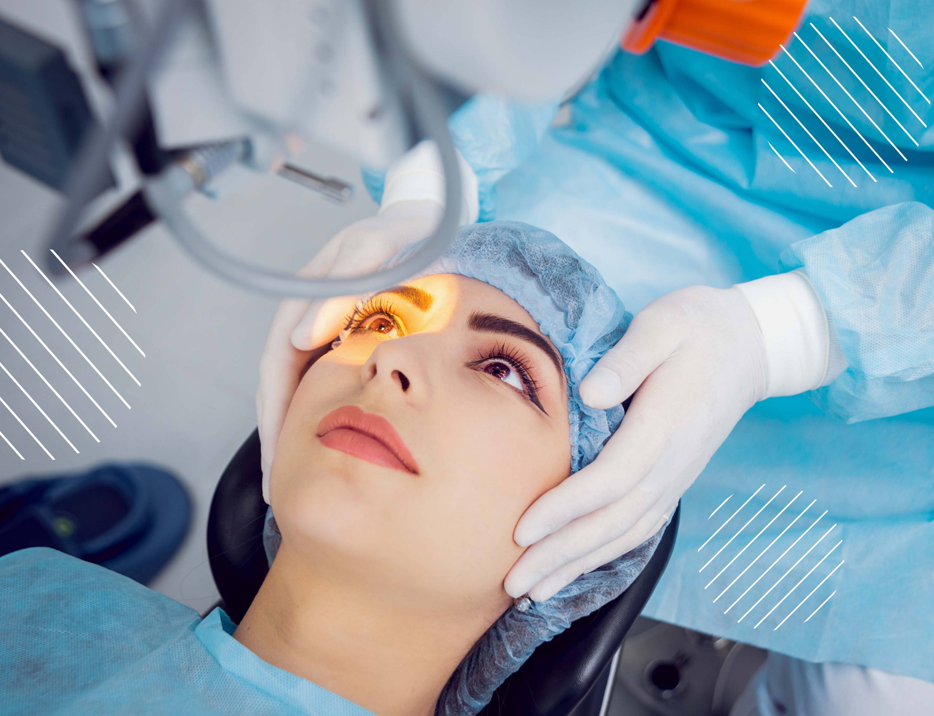 Imagen de una paciente a la que se le realizará una cirugía láser de ojos. Después de la valoración de su profesional visual Devlyn, decidió realizarse la cirugía para corregir su visión.